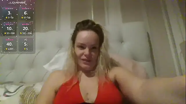 Snapshot of SUGER-SPICE chatting on October 18, 6:53 pm SUGER-SPICE online show from October 18, 6:53 pm