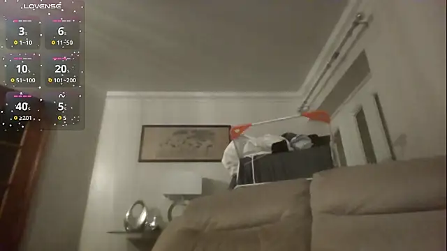 Snapshot of SUGER-SPICE chatting on October 12, 8:44 pm SUGER-SPICE online show from October 12, 8:44 pm