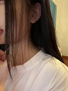 yiyi 3523 online show from March 22, 3:29 pm