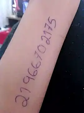 Camilanifeta online show from April 1, 1:23 pm