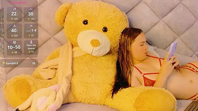 CARO ADAMS1 online show from February 27, 11:21 am