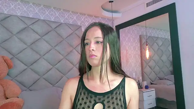 CARO ADAMS1 online show from November 17, 12:39 pm