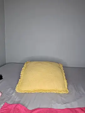 certifiedhottie2025 online show from January 15, 9:37 am