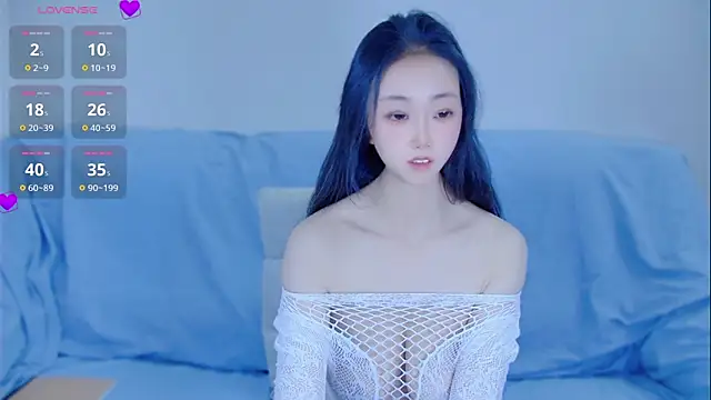 hyp0crite online show from April 7, 2:41 pm