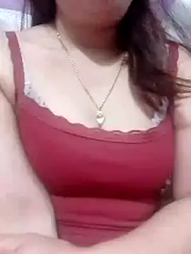 YiyinLy online show from March 2, 7:15 am