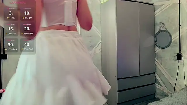 FoxyBlondie online show from November 9, 2:57 pm