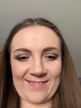 Amy  Leee  online show from March 9, 1:25 pm