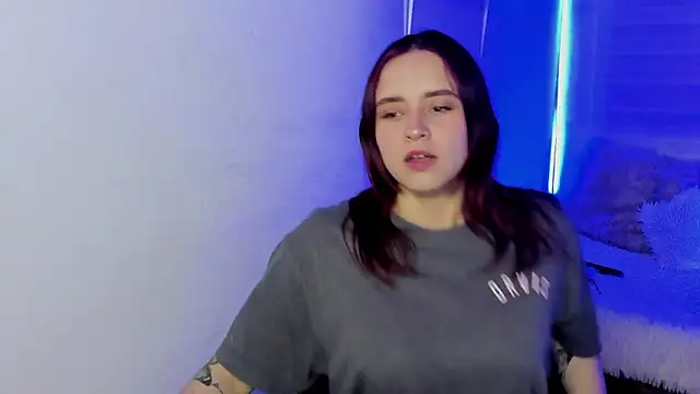 Emily Lindey online show from January 14, 4:39 am