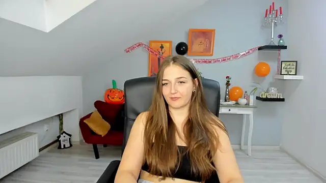 AnneWilsonn online show from October 28, 1:28 pm