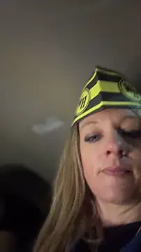 queenkelly1234 online show from April 17, 4:36 am