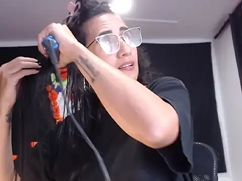 Lucyy Naugthy online show from November 11, 3:20 pm