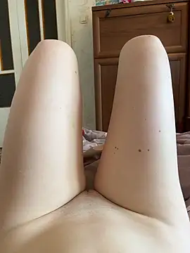 JuicyGamess online show from April 11, 7:14 am