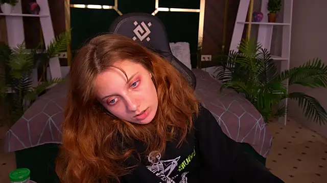 CuteeFoxy online show from November 14, 3:45 pm