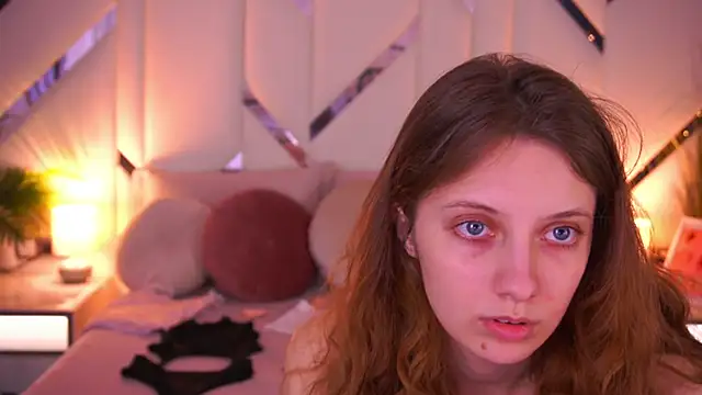 CuteeFoxy online show from March 16, 2:10 pm