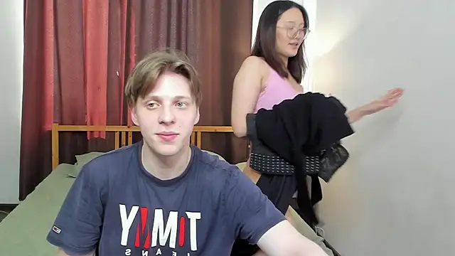 Blossomandbee online show from April 17, 12:29 pm