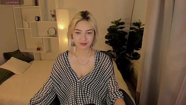 AlysiaSun  online show from October 22, 2:00 pm