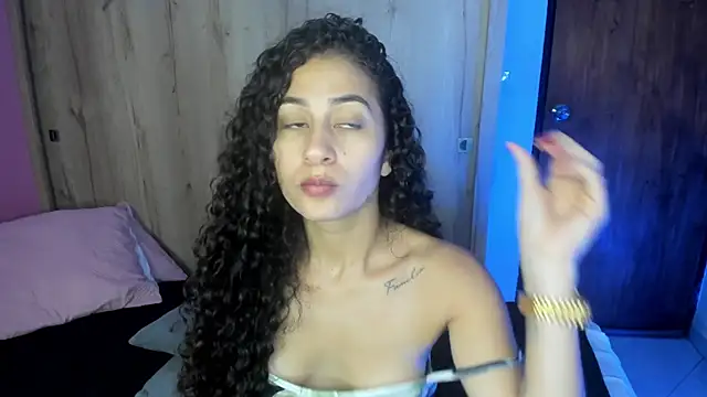 fernanda317 online show from April 11, 5:27 pm