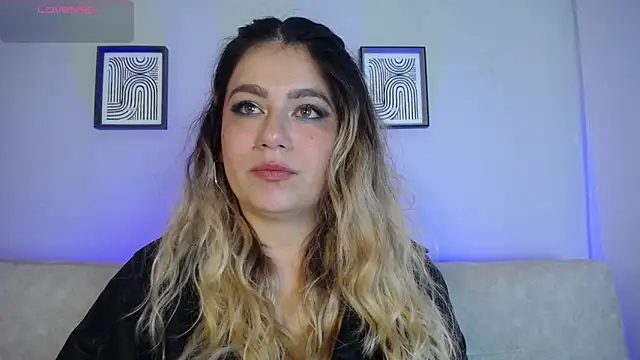 Sweet Bella Valery online show from March 9, 11:19 pm