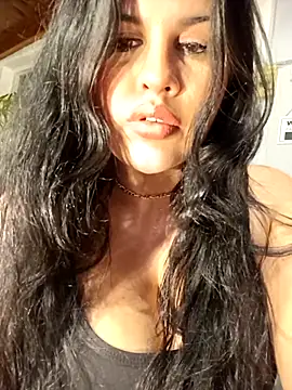 Sexylips200 online show from November 4, 6:51 am