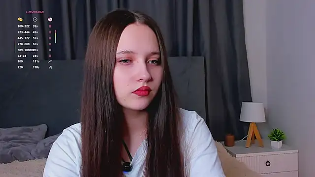 NadiaGnegy online show from October 29, 1:04 pm