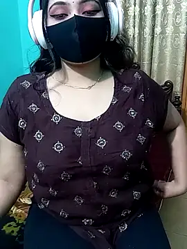 Porimoni22 online show from February 1, 7:45 pm