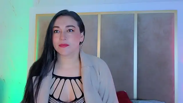 Elizabeth bennett 6 online show from November 5, 11:48 am