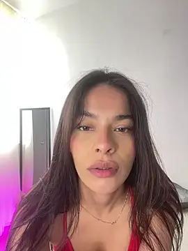 Esmeraldalcl online show from December 18, 9:08 pm