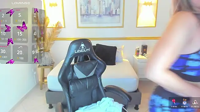 karlyy  online show from December 21, 7:07 pm