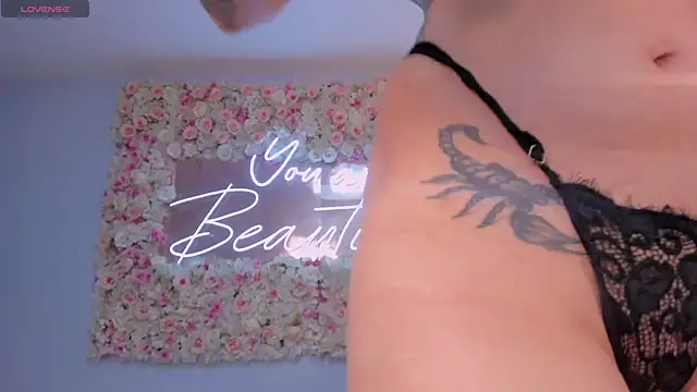 MeganCross1 online show from November 15, 4:46 am