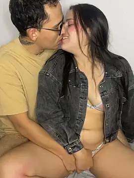 violetjack online show from April 10, 8:31 am