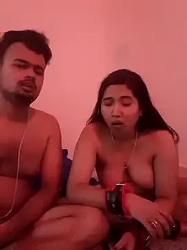 hornybitch690 online show from April 9, 7:41 pm