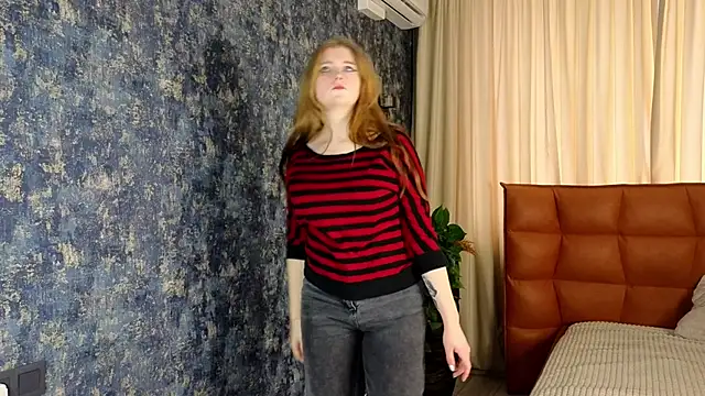 NightSaffron online show from November 28, 7:33 am