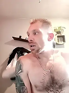 Snapshot of RyderKnoxin chatting on October 19, 12:23 am RyderKnoxin online show from October 19, 12:23 am