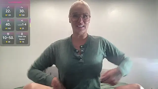 Mandyrheaa online show from March 30, 3:06 am