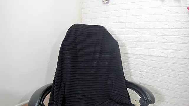 talialadyx online show from April 8, 4:31 pm