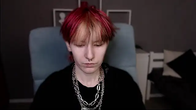 guitarandangell online show from March 23, 9:48 am