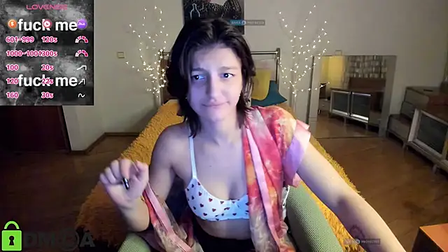 A Skyy online show from March 8, 12:40 am