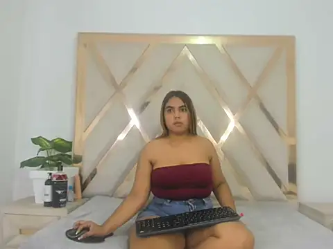 valentinaasm online show from March 27, 12:17 pm