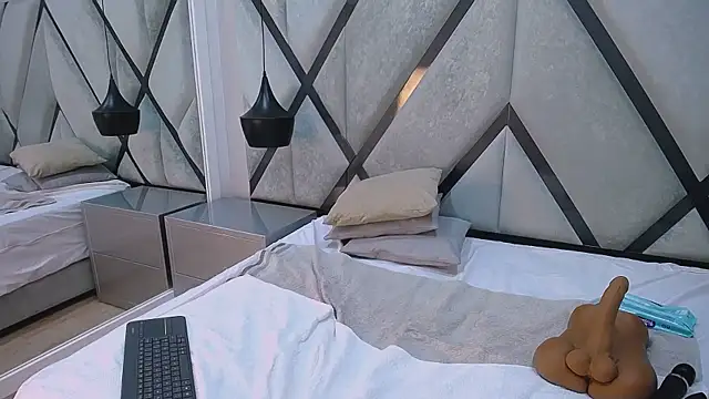 AriaWillss online show from January 7, 5:49 pm