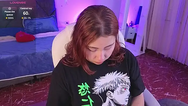 littlee red online show from March 12, 9:06 pm