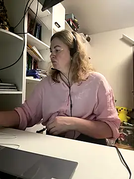 Amelia-Diamond online show from December 16, 12:44 pm