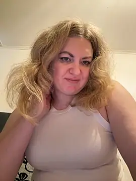 Amelia-Diamond online show from November 17, 6:36 am