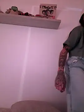 valeriahornier online show from February 24, 12:21 am