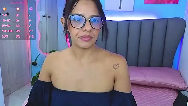 Aria Russo online show from December 17, 2:54 pm