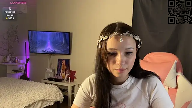 ella simons online show from November 13, 1:48 am