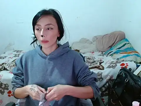 fresita streamer online show from October 31, 5:09 am