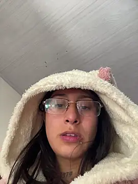 Violeet-Smith online show from February 16, 4:51 pm