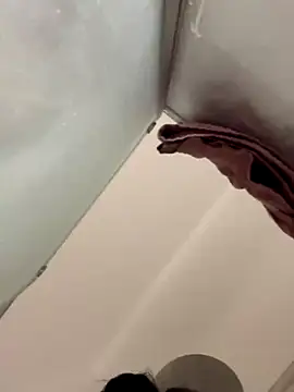 gatitalocahot online show from November 3, 10:03 pm