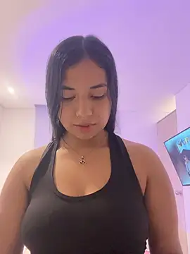 aly nicols online show from February 13, 6:37 am