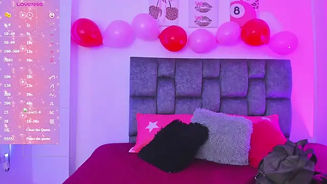 kittymonroe1 online show from February 14, 6:43 pm